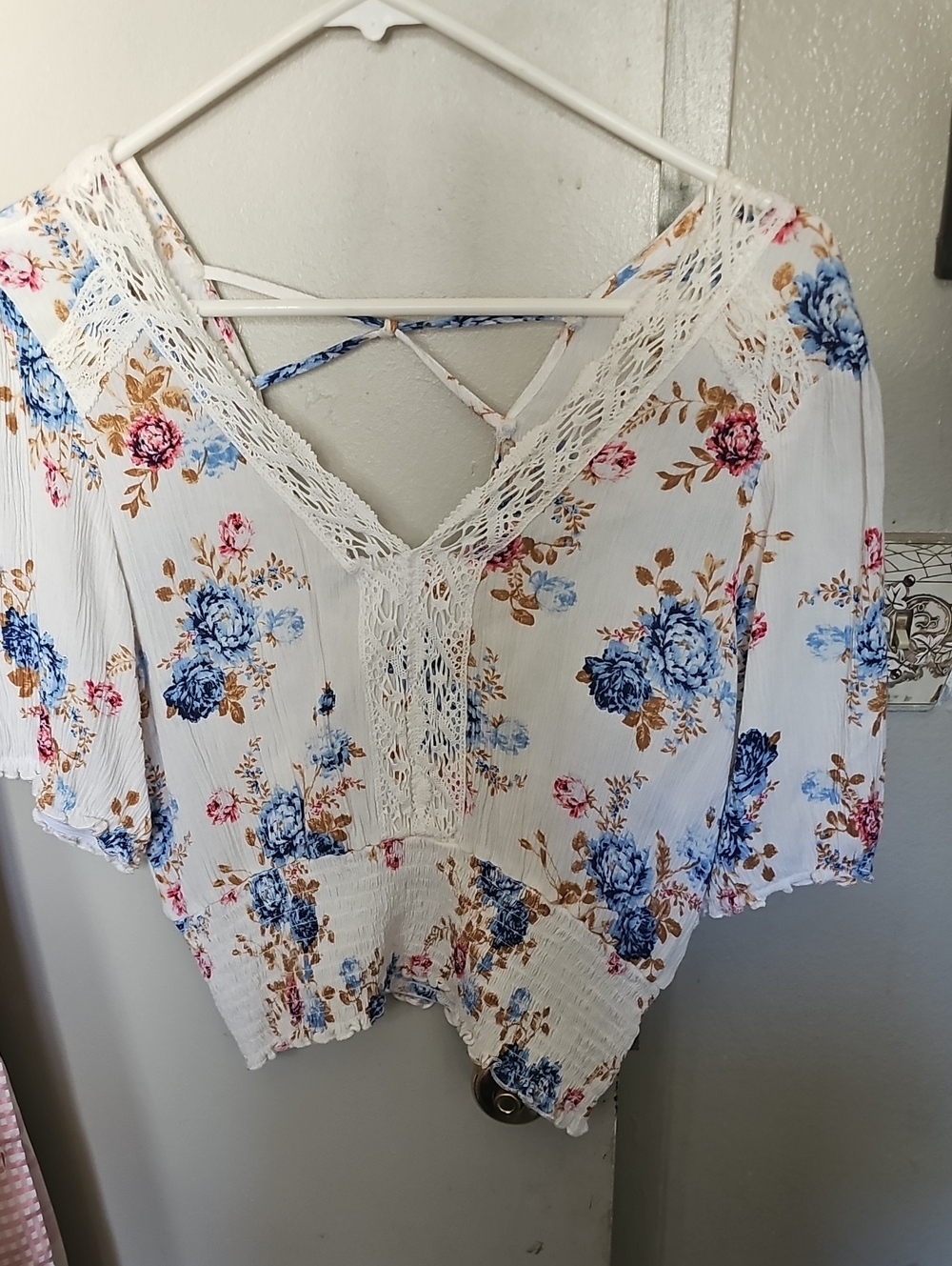 Crave Fame White Floral Lace-Trim V-Neck Blouse with Blue Roses